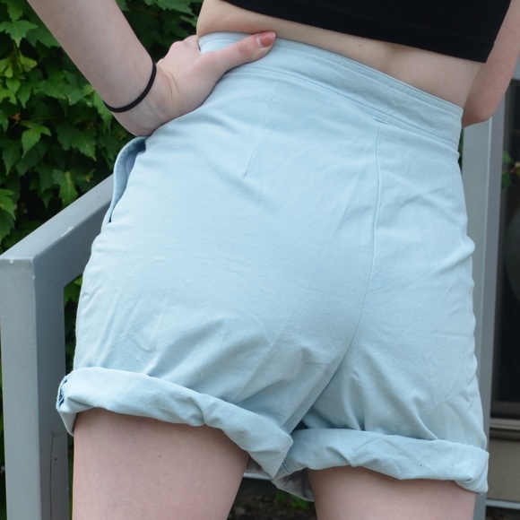 WINTER SALE: VTG Light Blue Mom Shorts - Picture 3 of 5